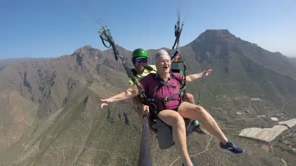 Siklóernyőzés, Szolgáltatások, Tenerife, Magyar nyelvű asszisztencia