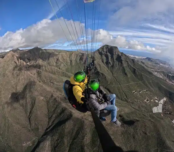 Siklóernyőzés, Szolgáltatások, Tenerife, Magyar nyelvű asszisztencia