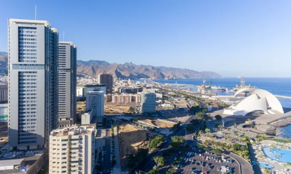 Holiday in Tenerife. Városok, Történelem VIP, Túra Candelaria, Santa Cruz, magyar nyelvű
